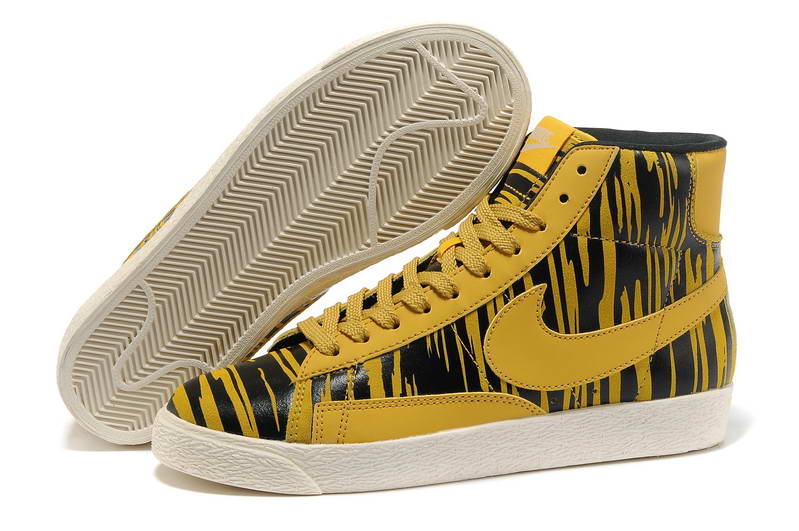 Nike Blazer Mid Suede Chaussures Femmes Noir Jaune